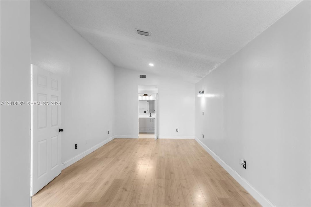 For Sale: $460,000 (3 beds, 2 baths, 1470 Square Feet)