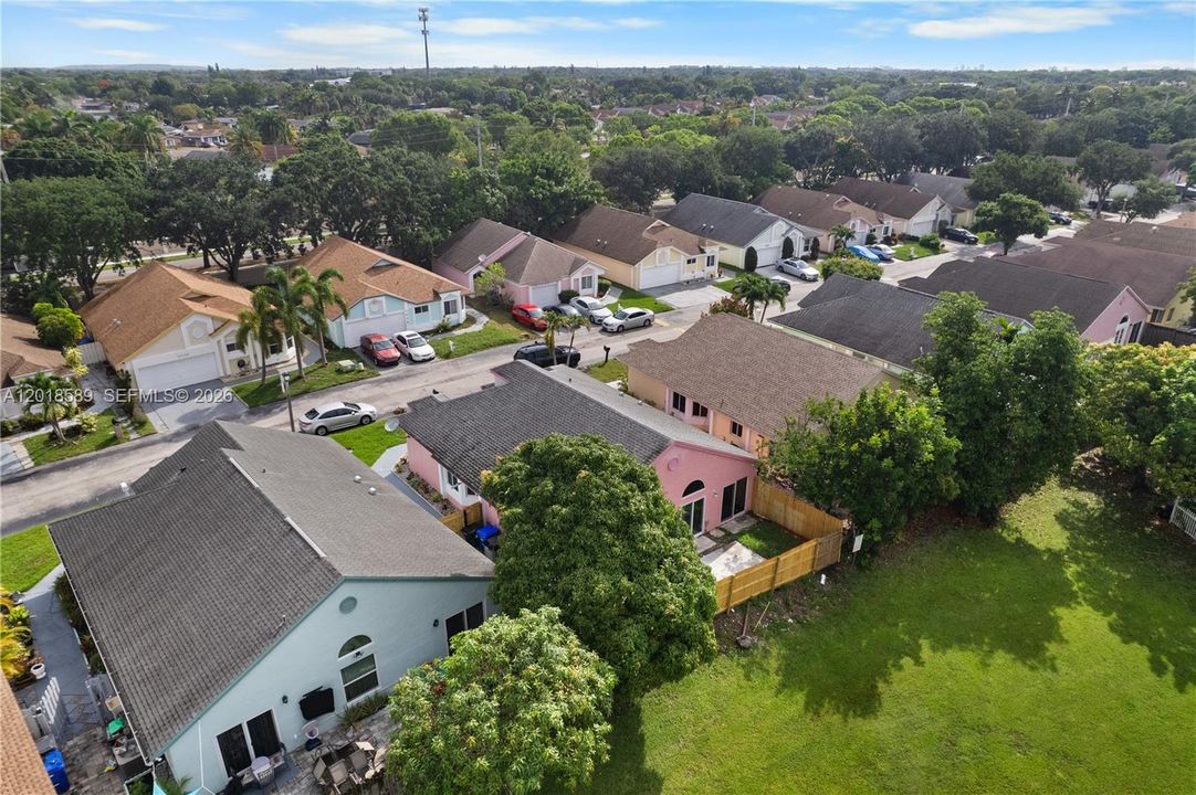 For Sale: $460,000 (3 beds, 2 baths, 1470 Square Feet)