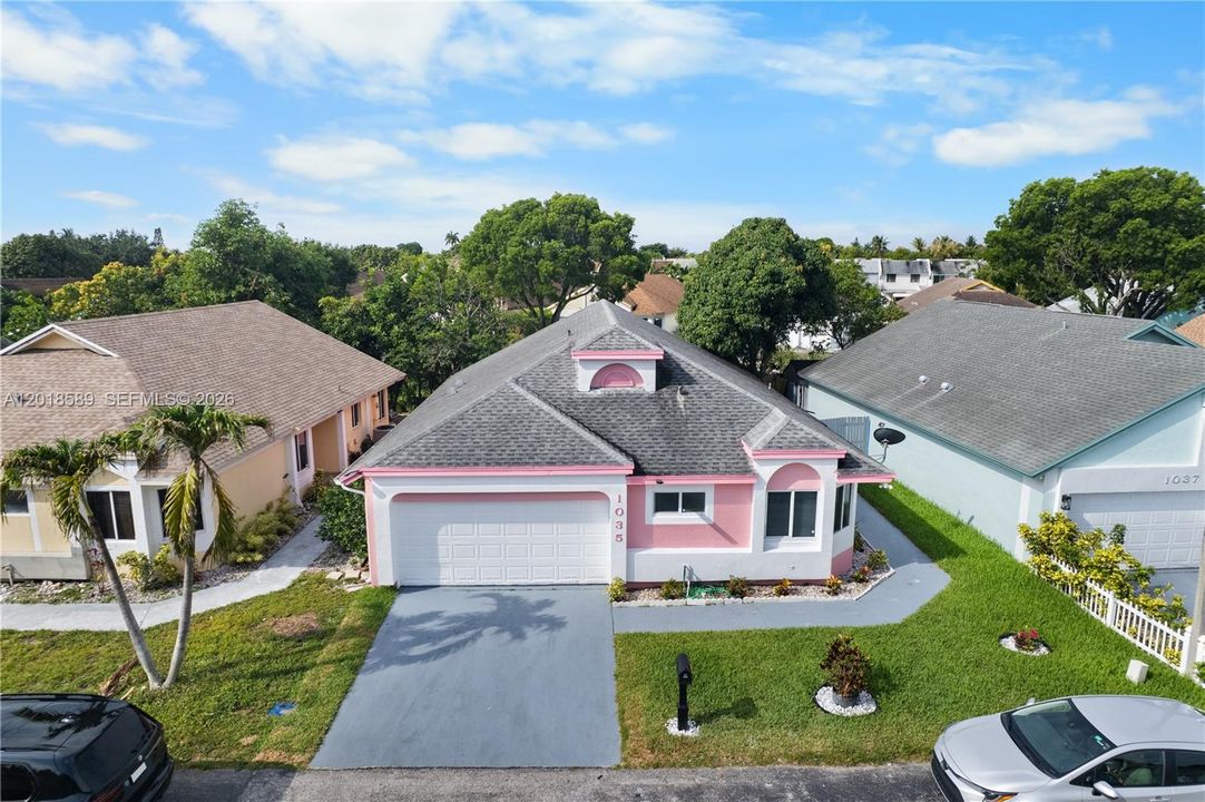 For Sale: $460,000 (3 beds, 2 baths, 1470 Square Feet)