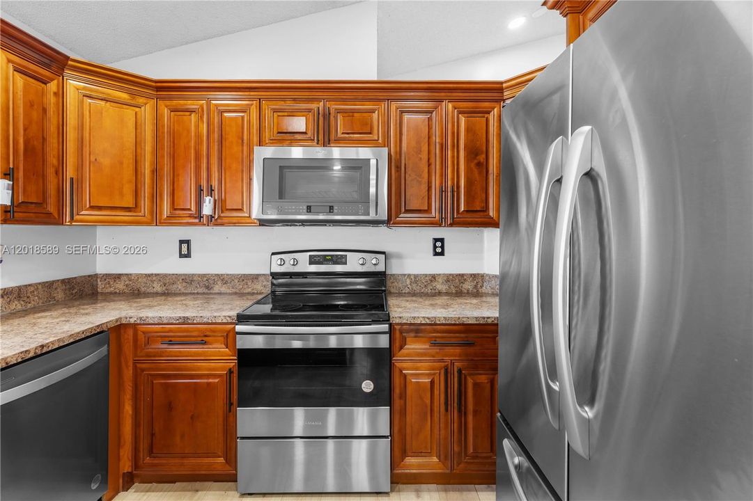 For Sale: $460,000 (3 beds, 2 baths, 1470 Square Feet)