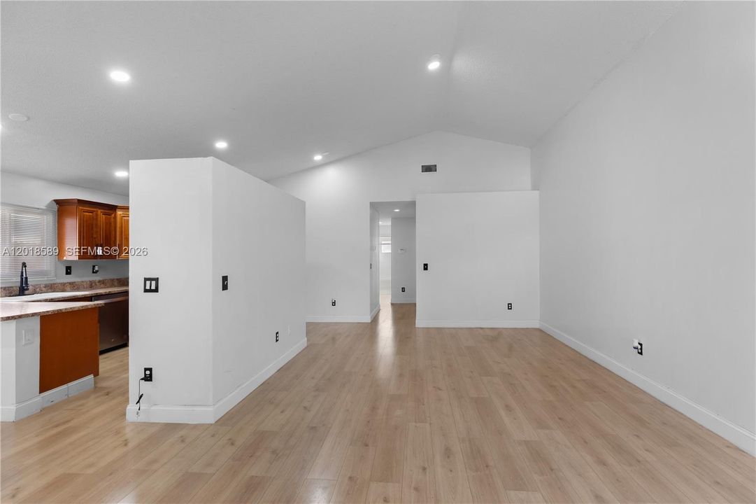 For Sale: $460,000 (3 beds, 2 baths, 1470 Square Feet)
