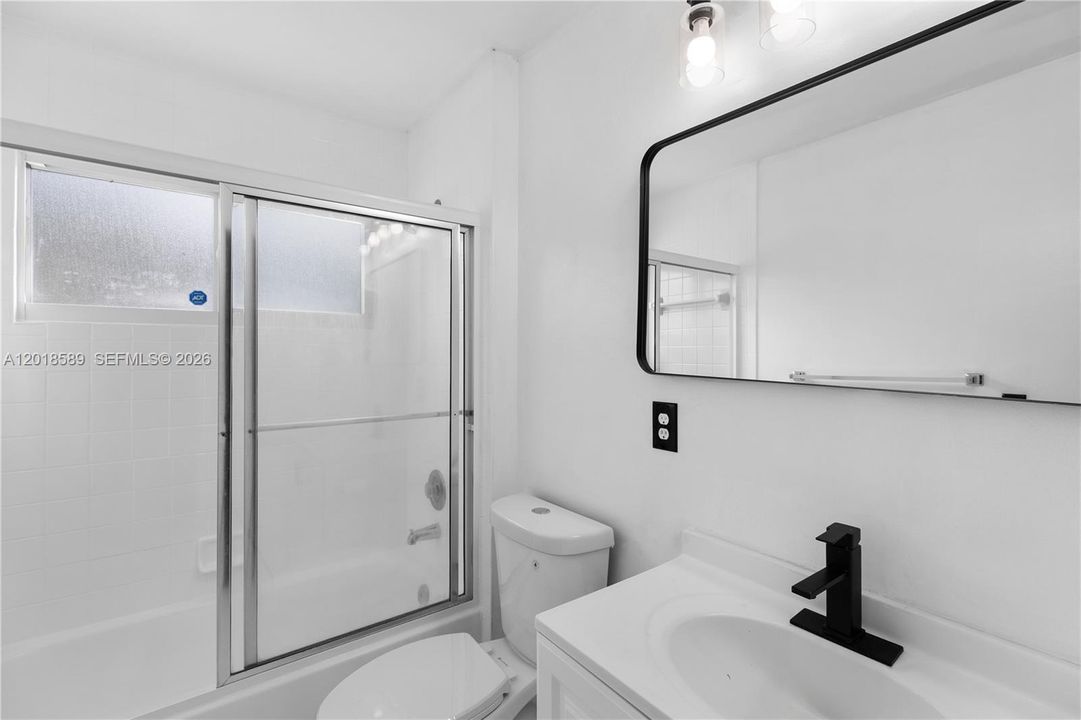 For Sale: $460,000 (3 beds, 2 baths, 1470 Square Feet)