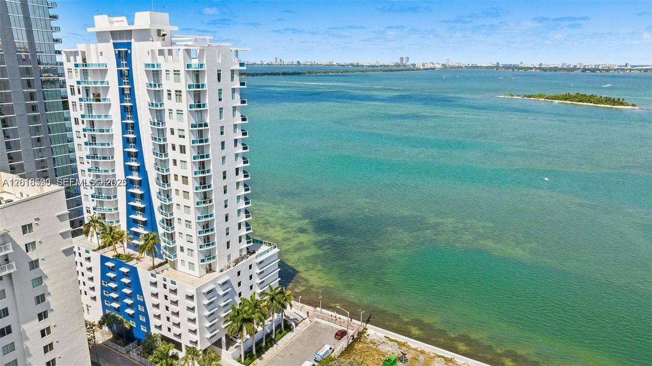 For Sale: $1,150,000 (2 beds, 2 baths, 1400 Square Feet)