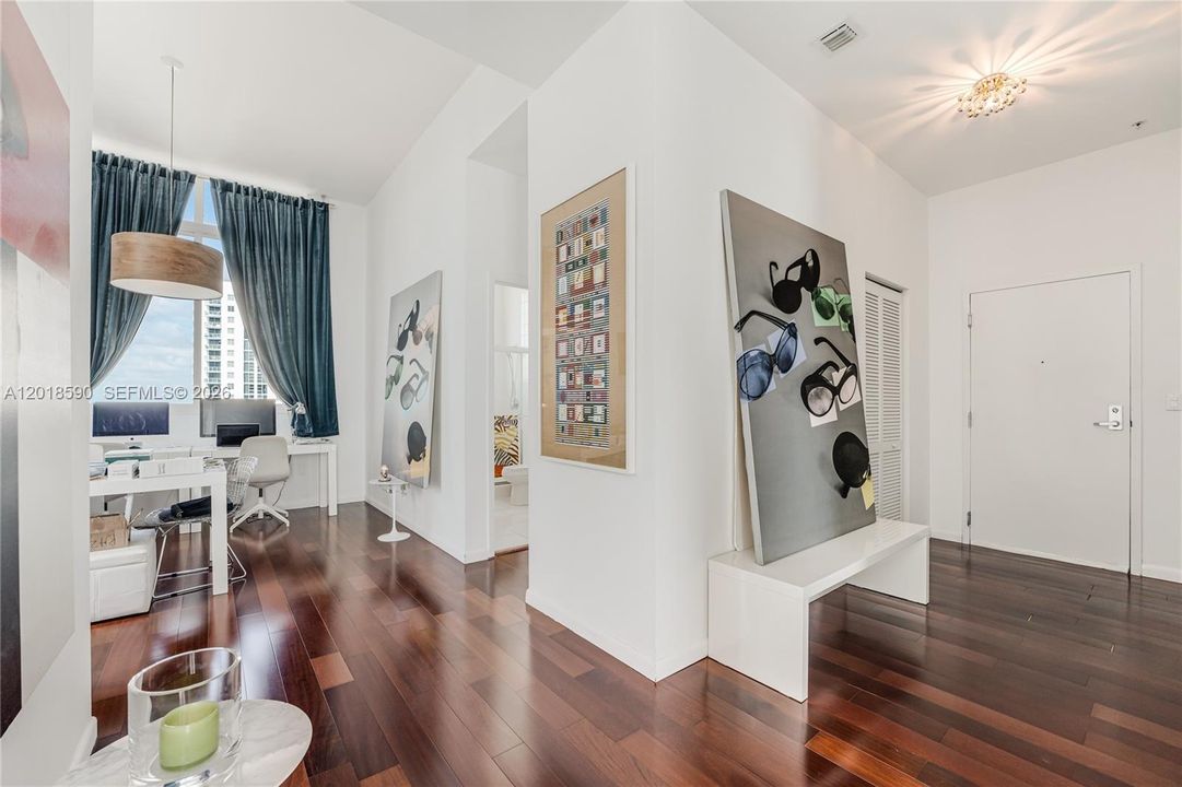 For Sale: $1,150,000 (2 beds, 2 baths, 1400 Square Feet)