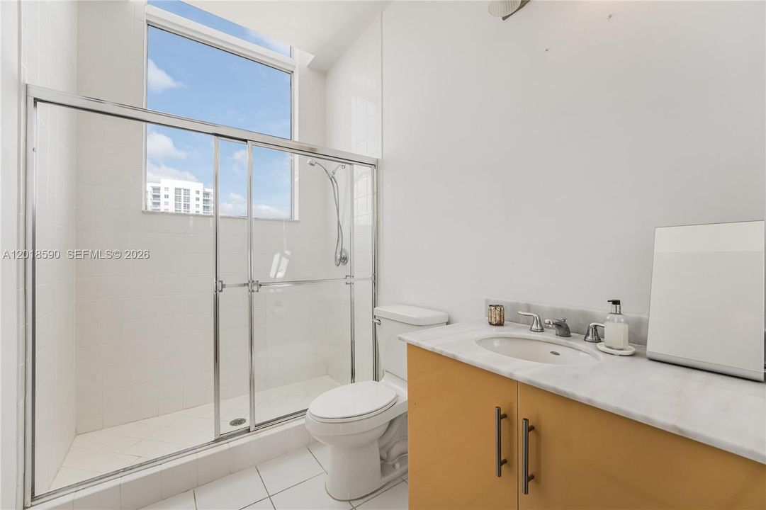 For Sale: $1,150,000 (2 beds, 2 baths, 1400 Square Feet)