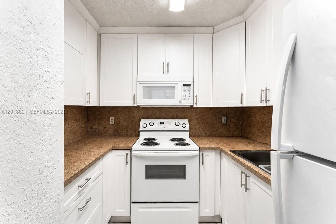 En Venta: $225,000 (2 camas, 1 baños, 696 Pies cuadrados)