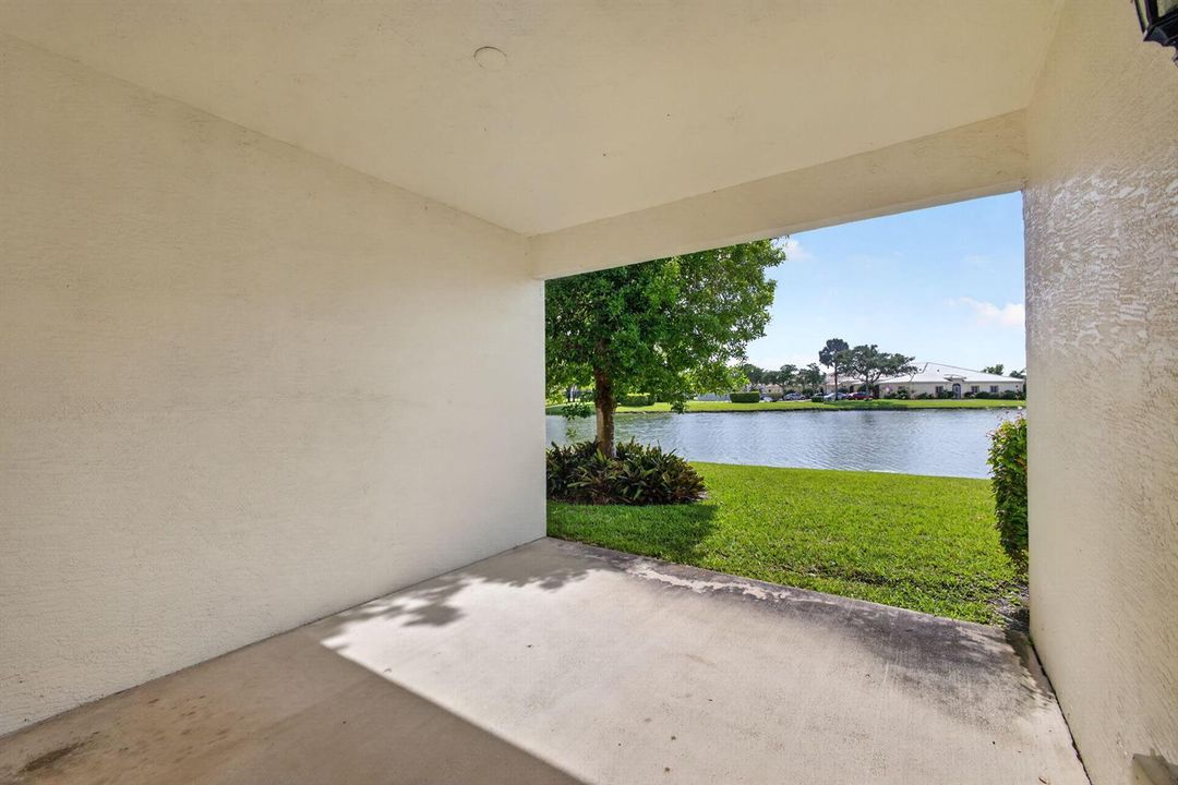 Patio / Lake View