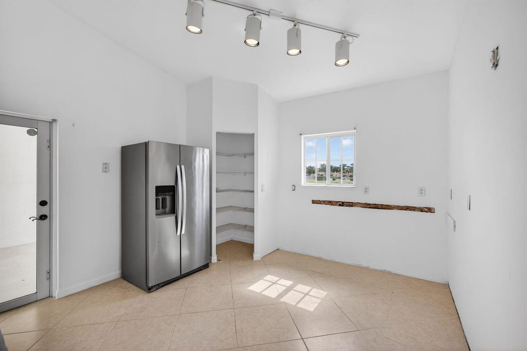 Living / Kitchen Area