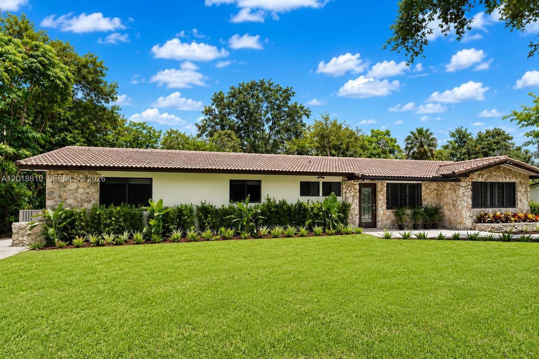 For Sale: $1,640,000 (5 beds, 3 baths, 2902 Square Feet)
