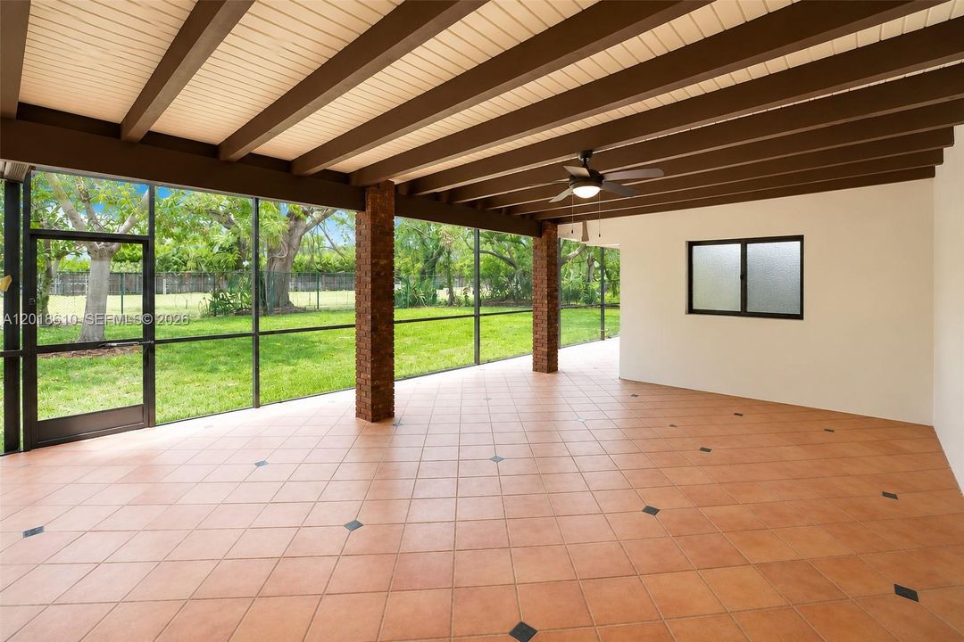For Sale: $1,640,000 (5 beds, 3 baths, 2902 Square Feet)