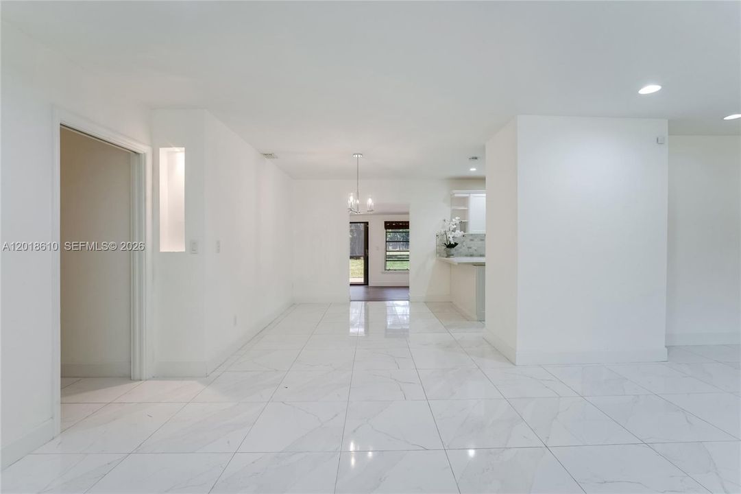 For Sale: $1,640,000 (5 beds, 3 baths, 2902 Square Feet)
