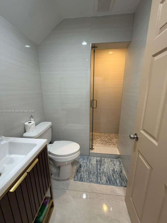 В аренду: $4,400 (4 спален, 3 ванн, 2198 Квадратных фут)