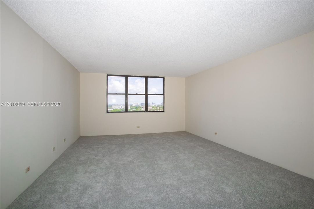 For Sale: $250,000 (2 beds, 3 baths, 1950 Square Feet)