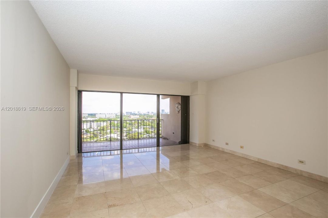 For Sale: $250,000 (2 beds, 3 baths, 1950 Square Feet)