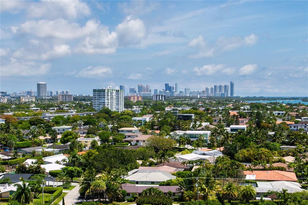 For Sale: $250,000 (2 beds, 3 baths, 1950 Square Feet)