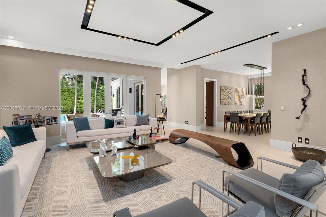 For Sale: $7,495,000 (7 beds, 6 baths, 4513 Square Feet)