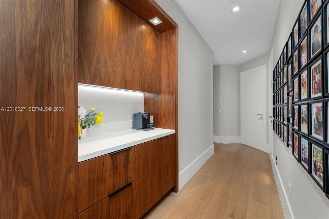 For Sale: $7,495,000 (7 beds, 6 baths, 4513 Square Feet)
