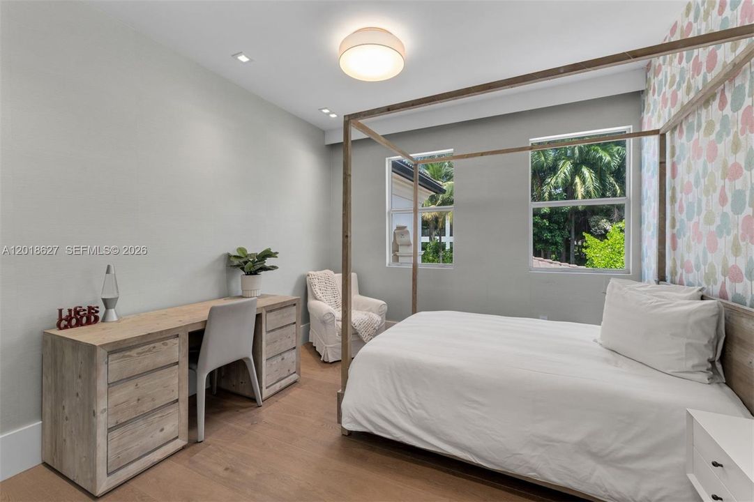 For Sale: $7,495,000 (7 beds, 6 baths, 4513 Square Feet)