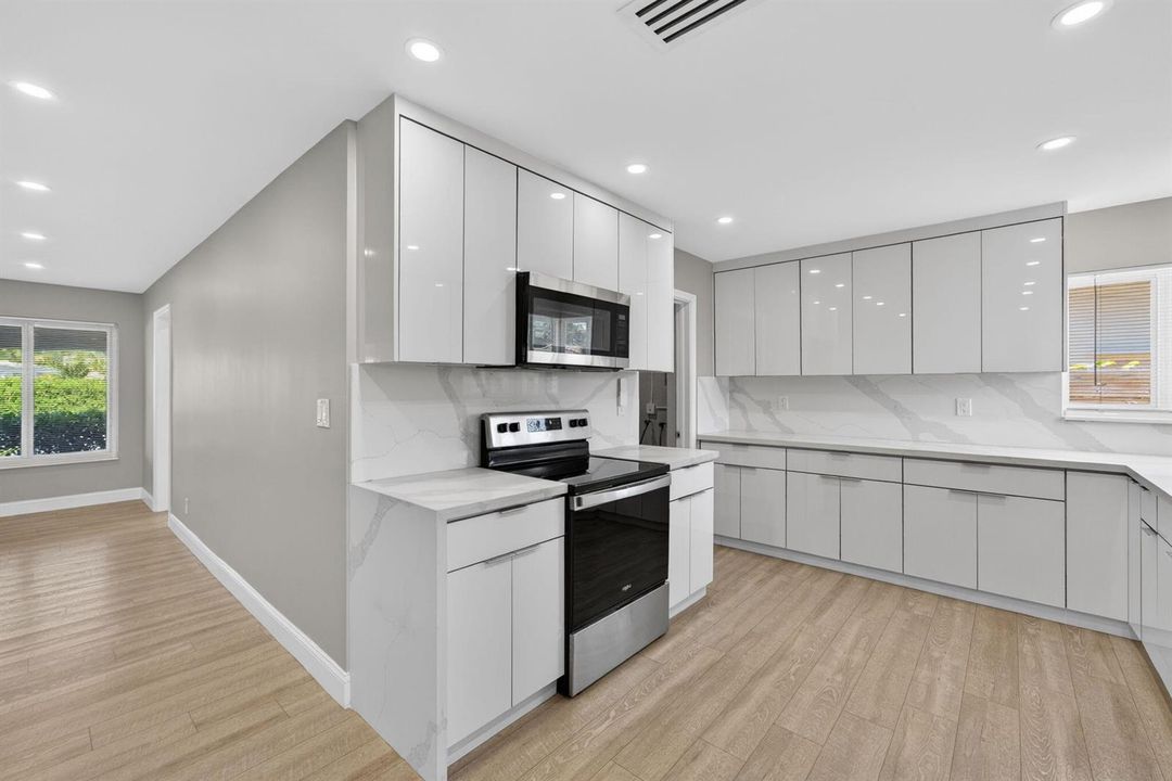 26-web-or-mls-851 NW 42nd Pl_MEDIA360VR-