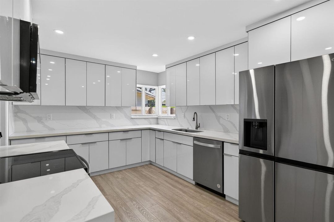 25-web-or-mls-851 NW 42nd Pl_MEDIA360VR-