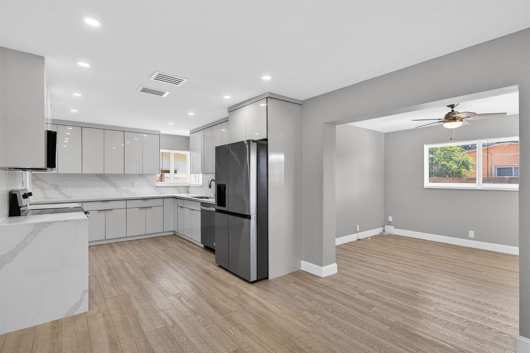 17-web-or-mls-851 NW 42nd Pl_MEDIA360VR-