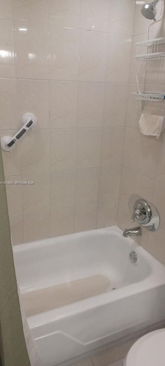 For Sale: $294,900 (3 beds, 2 baths, 1240 Square Feet)
