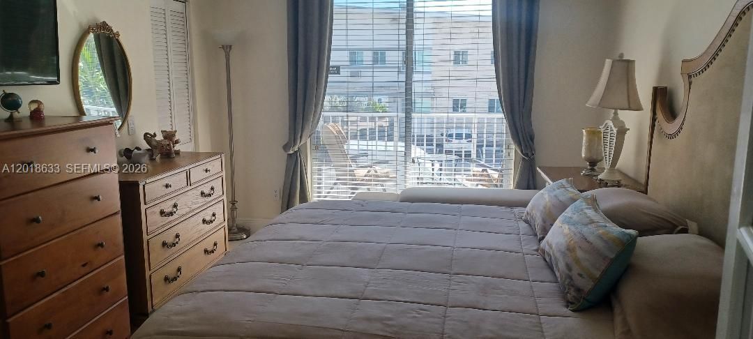 For Sale: $294,900 (3 beds, 2 baths, 1240 Square Feet)