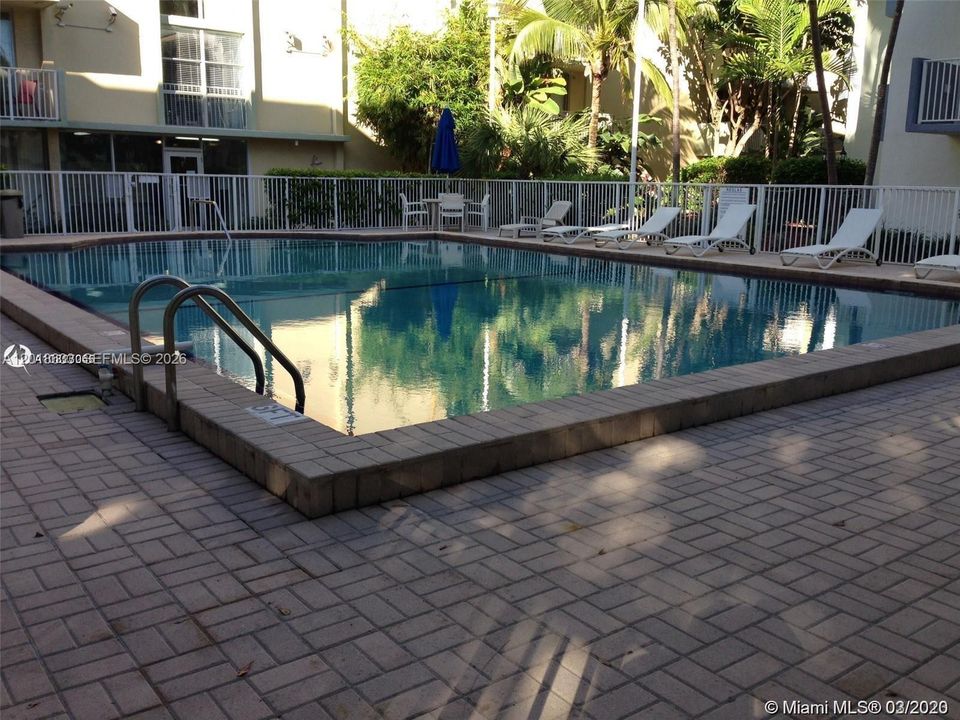 For Sale: $294,900 (3 beds, 2 baths, 1240 Square Feet)