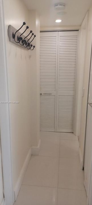 For Sale: $294,900 (3 beds, 2 baths, 1240 Square Feet)