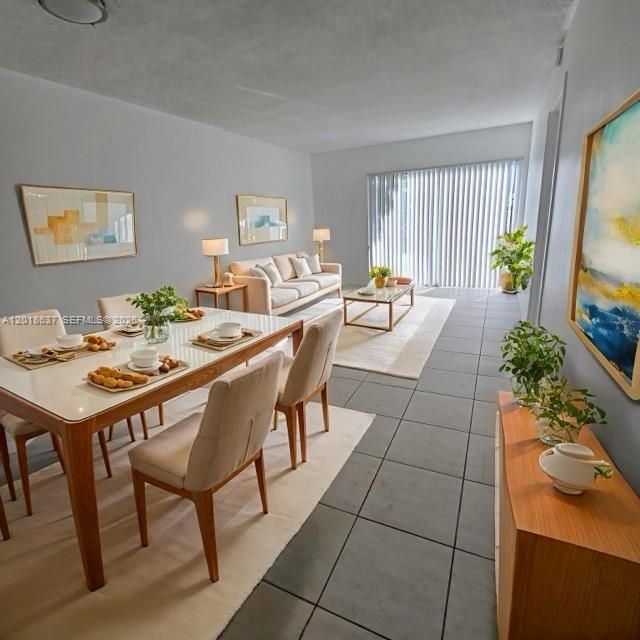 For Sale: $218,000 (2 beds, 2 baths, 832 Square Feet)