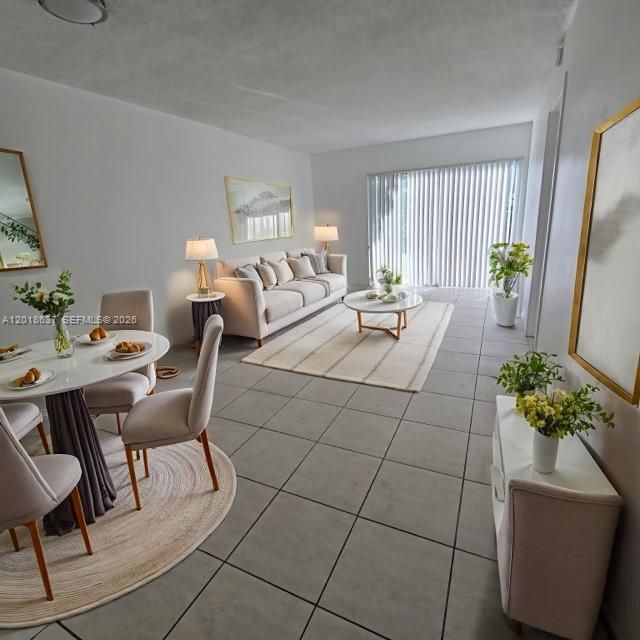 For Sale: $218,000 (2 beds, 2 baths, 832 Square Feet)
