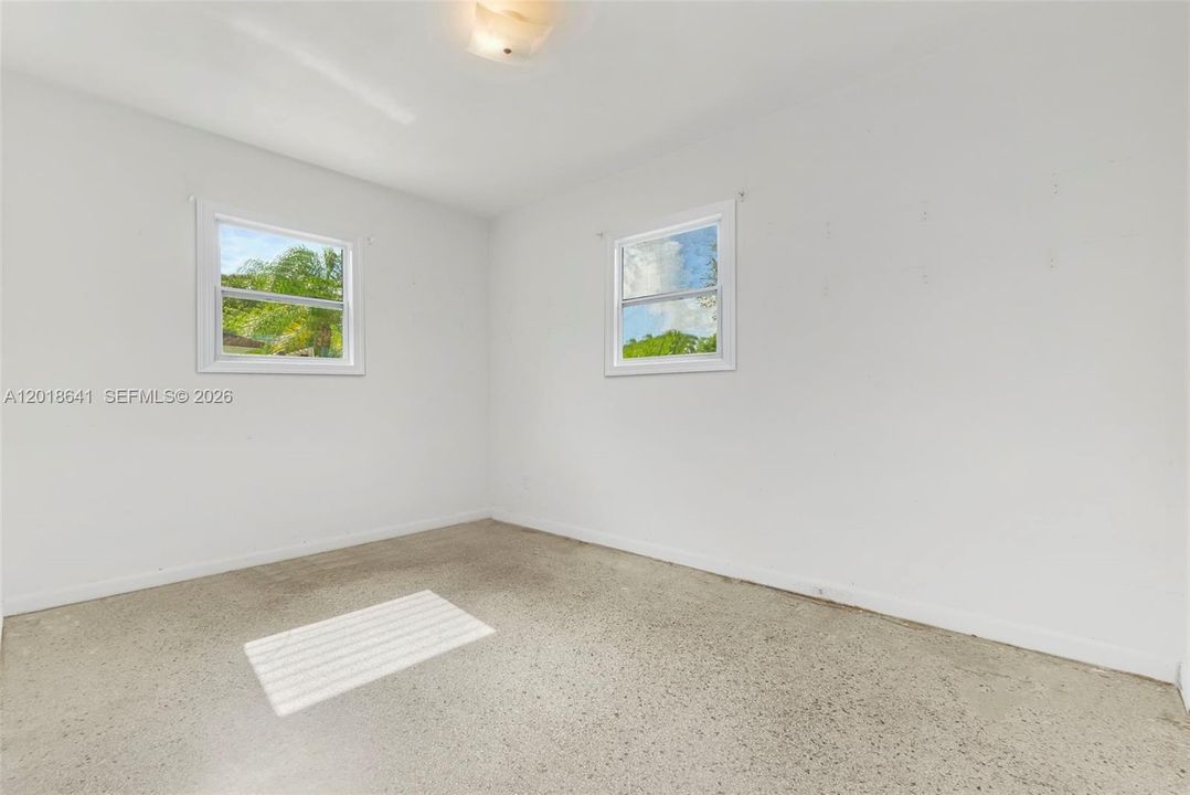 Active With Contract: $375,000 (3 beds, 2 baths, 1197 Square Feet)