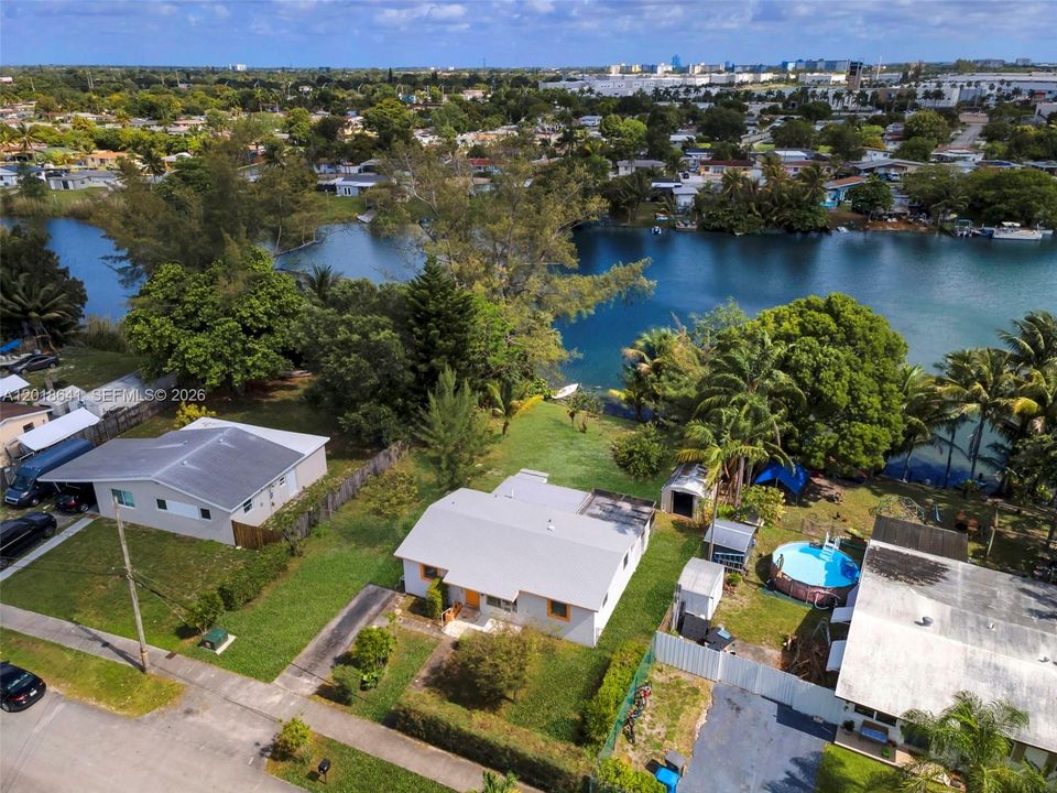 Active With Contract: $375,000 (3 beds, 2 baths, 1197 Square Feet)