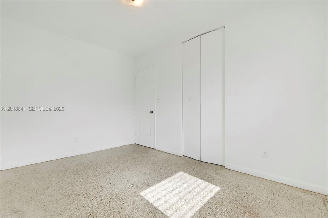 Active With Contract: $375,000 (3 beds, 2 baths, 1197 Square Feet)