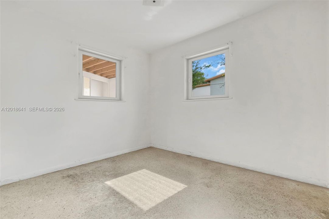 Active With Contract: $375,000 (3 beds, 2 baths, 1197 Square Feet)