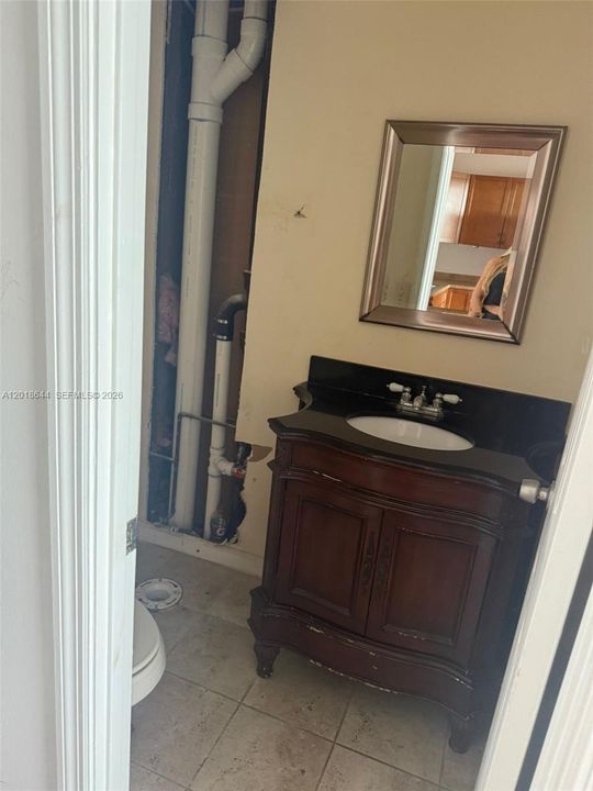Activo con contrato: $1,300 (1 camas, 1 baños, 790 Pies cuadrados)