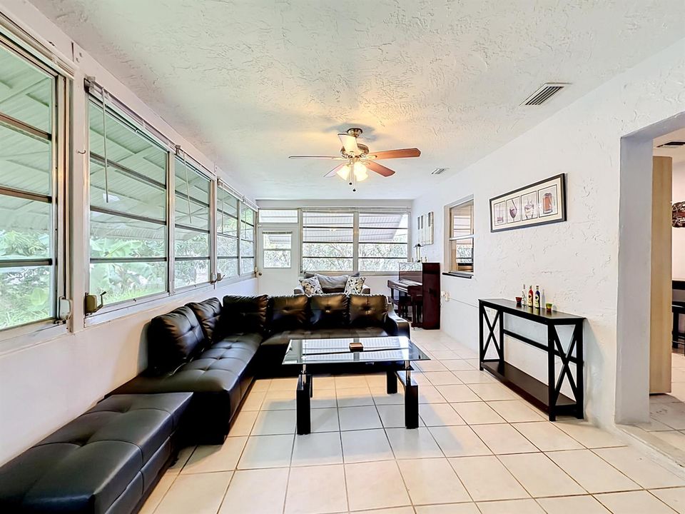 7210 NW 77th Street-53