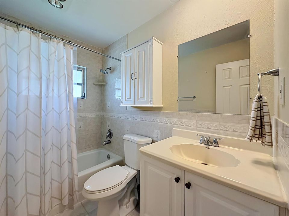 7210 NW 77th Street-39
