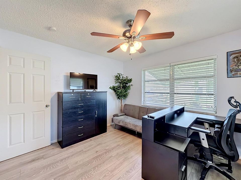 7210 NW 77th Street-36