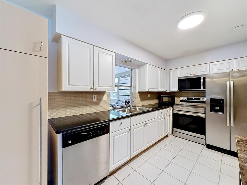 7210 NW 77th Street-27