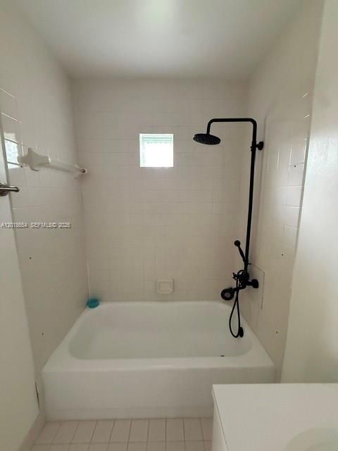 Active With Contract: $2,600 (2 beds, 2 baths, 1042 Square Feet)