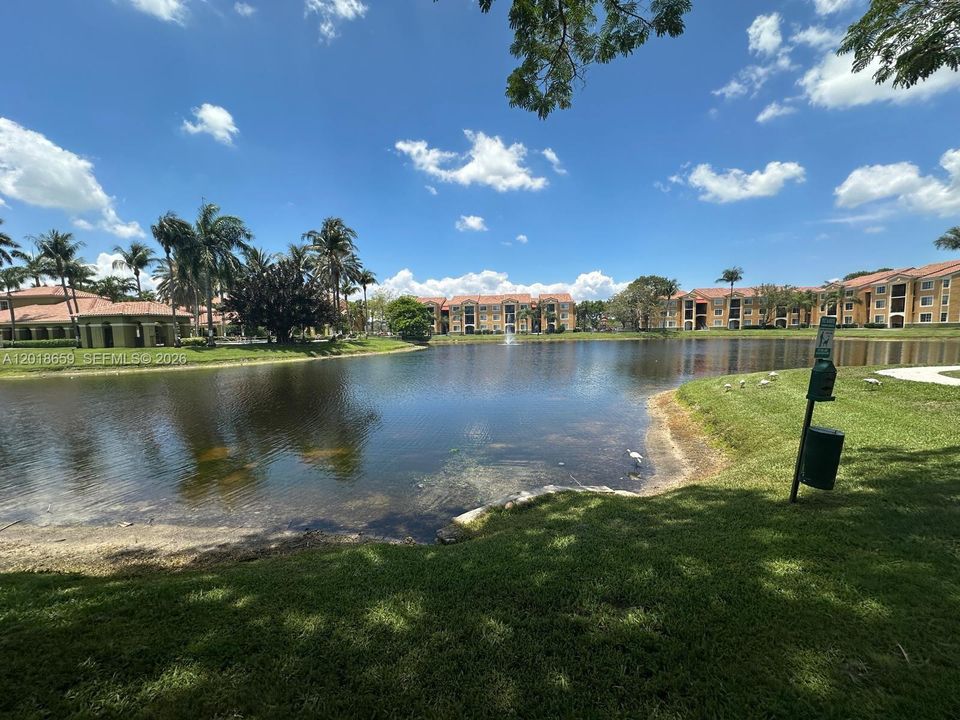 For Sale: $249,700 (1 beds, 1 baths, 730 Square Feet)