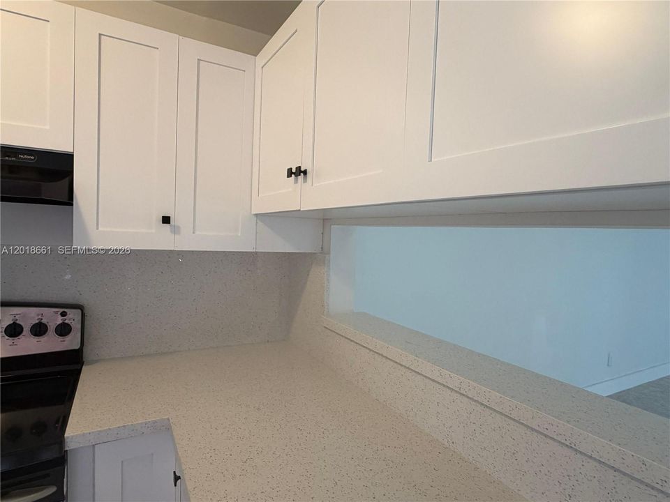 For Sale: $218,000 (2 beds, 2 baths, 820 Square Feet)