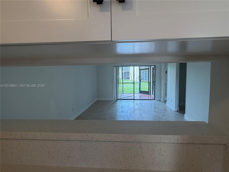 For Sale: $218,000 (2 beds, 2 baths, 820 Square Feet)