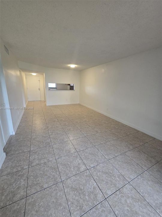 For Sale: $218,000 (2 beds, 2 baths, 820 Square Feet)