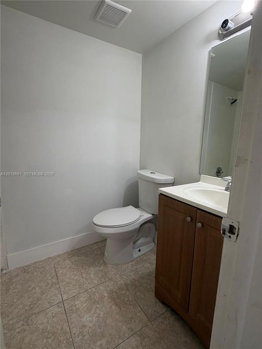 For Sale: $218,000 (2 beds, 2 baths, 820 Square Feet)