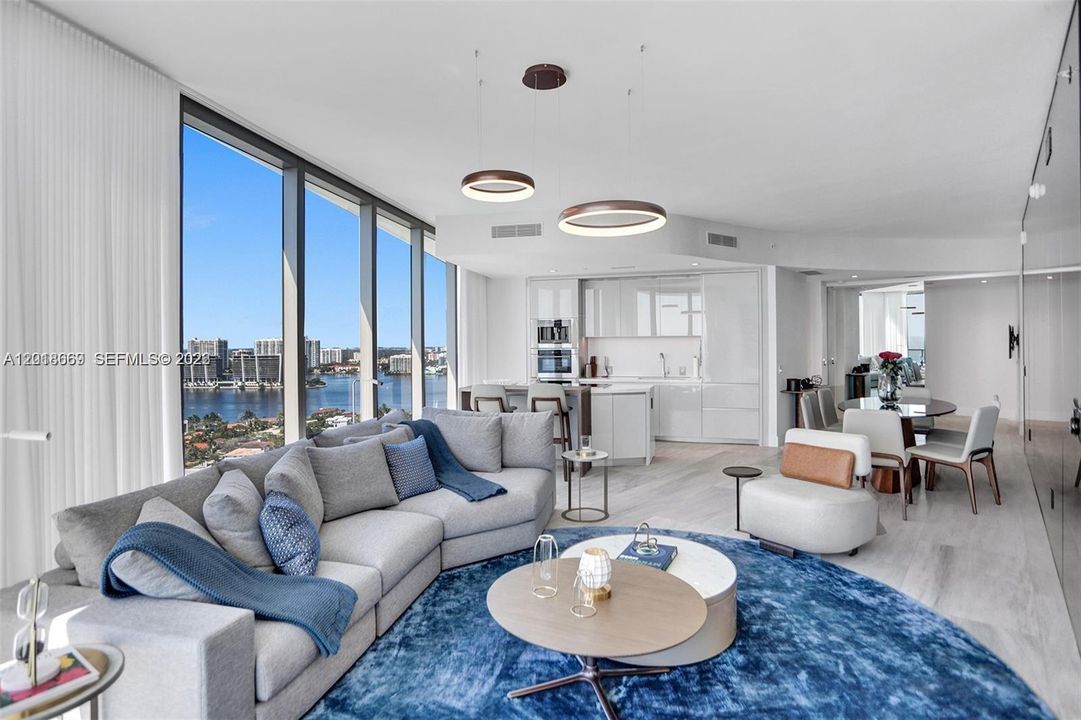 For Sale: $3,050,000 (2 beds, 2 baths, 1592 Square Feet)