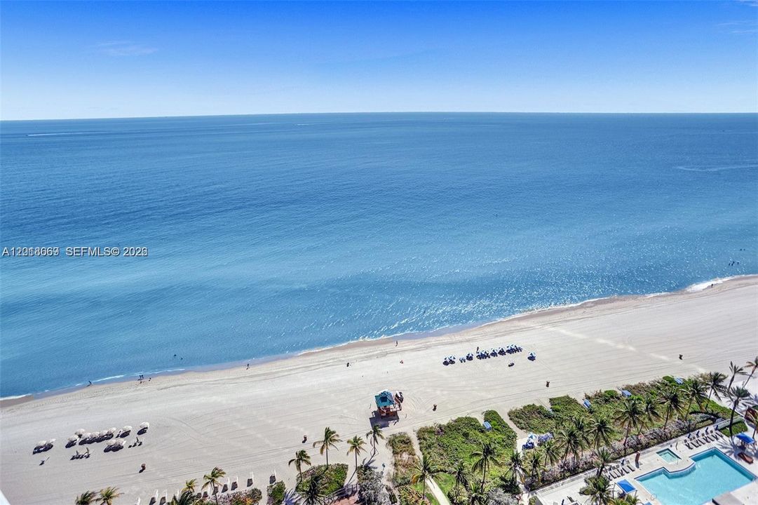 For Sale: $3,050,000 (2 beds, 2 baths, 1592 Square Feet)