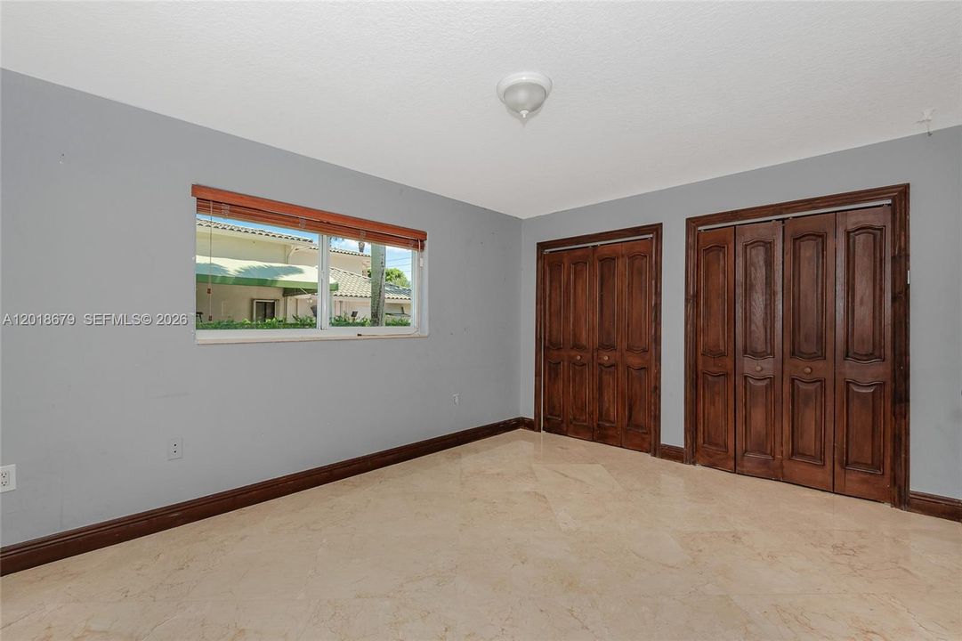 For Rent: $8,500 (5 beds, 3 baths, 3727 Square Feet)