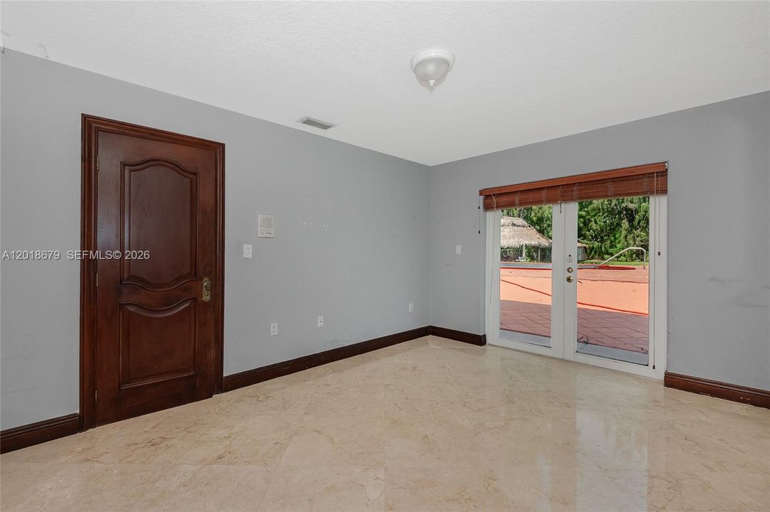 For Rent: $8,500 (5 beds, 3 baths, 3727 Square Feet)